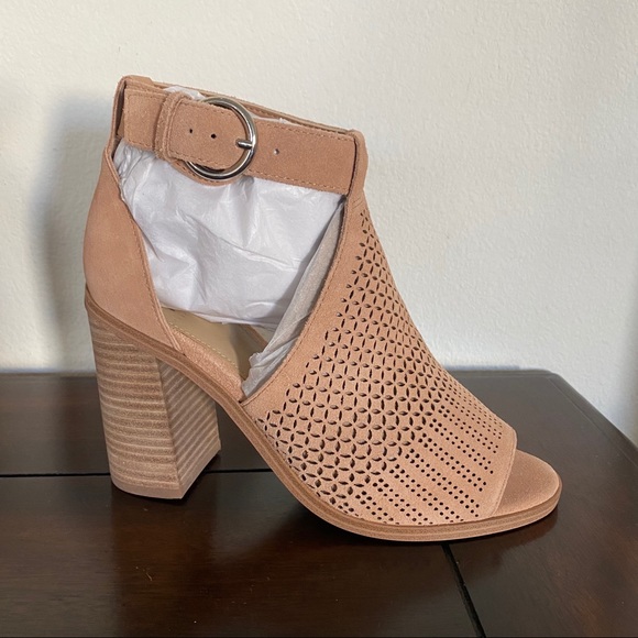 🔴LAST ONE🔴Marc Fisher LTD Vixen Peeptoe Sandal - Picture 2 of 8